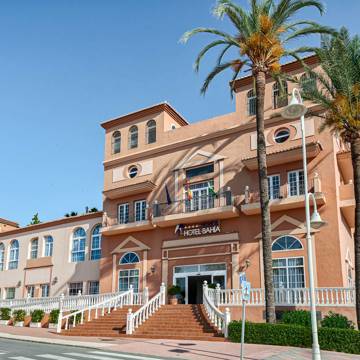 Indgangen til Hotel Bahia Tropical i Almunecar i Spanien.
