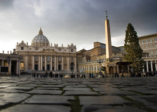 Juletræet på Peterpladsen i Rom.