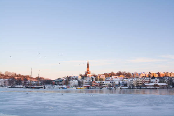 Flensborg og fjorden i vintervejr.