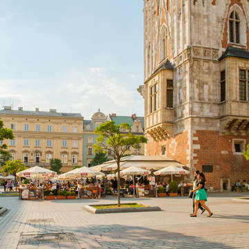 Fortovsrestaurant på markedspladsen i Krakow i Polen.