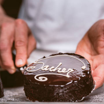 Oestrig Wien Sachertorte.