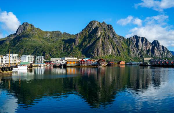 Havnen i Svolvær på Lofoten i Norge.