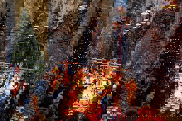 Gå på opdagelse blandt boderne på julemarkedet på Koldinghus.