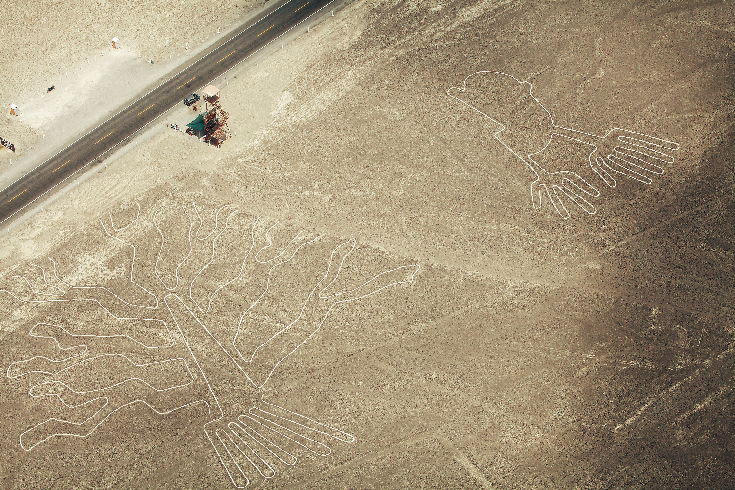 Luftfoto af de mystiske Nazca-linjer i Peru.