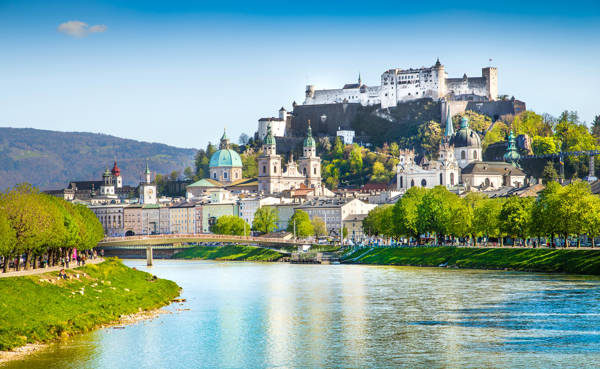 Oestrig Salzburg Promenade.