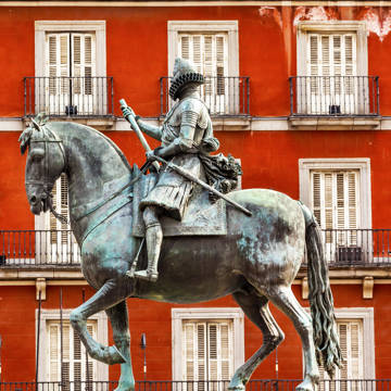 Overalt i Madrid mindes man om byens rige historie.