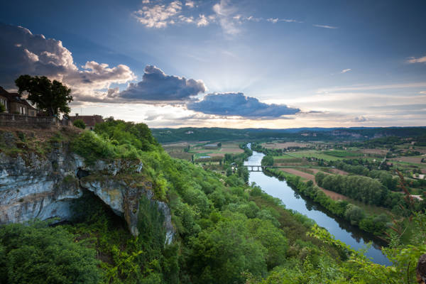 Floden Dordogne ved Bordeaux i det sydvestlige Frankrig.