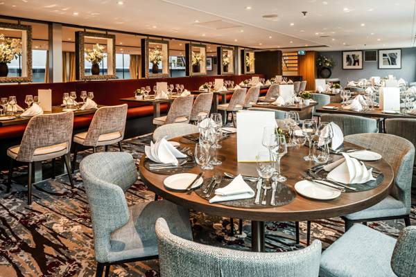 Restauranten på flodkrydstogtskibet MS Leonora.