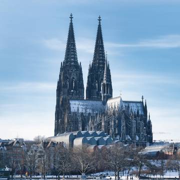 Den berømte domkirke i Köln i det smukke vintervejr.