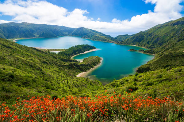 Den smukke sø Lagoa Do Fogo på Azorerne.