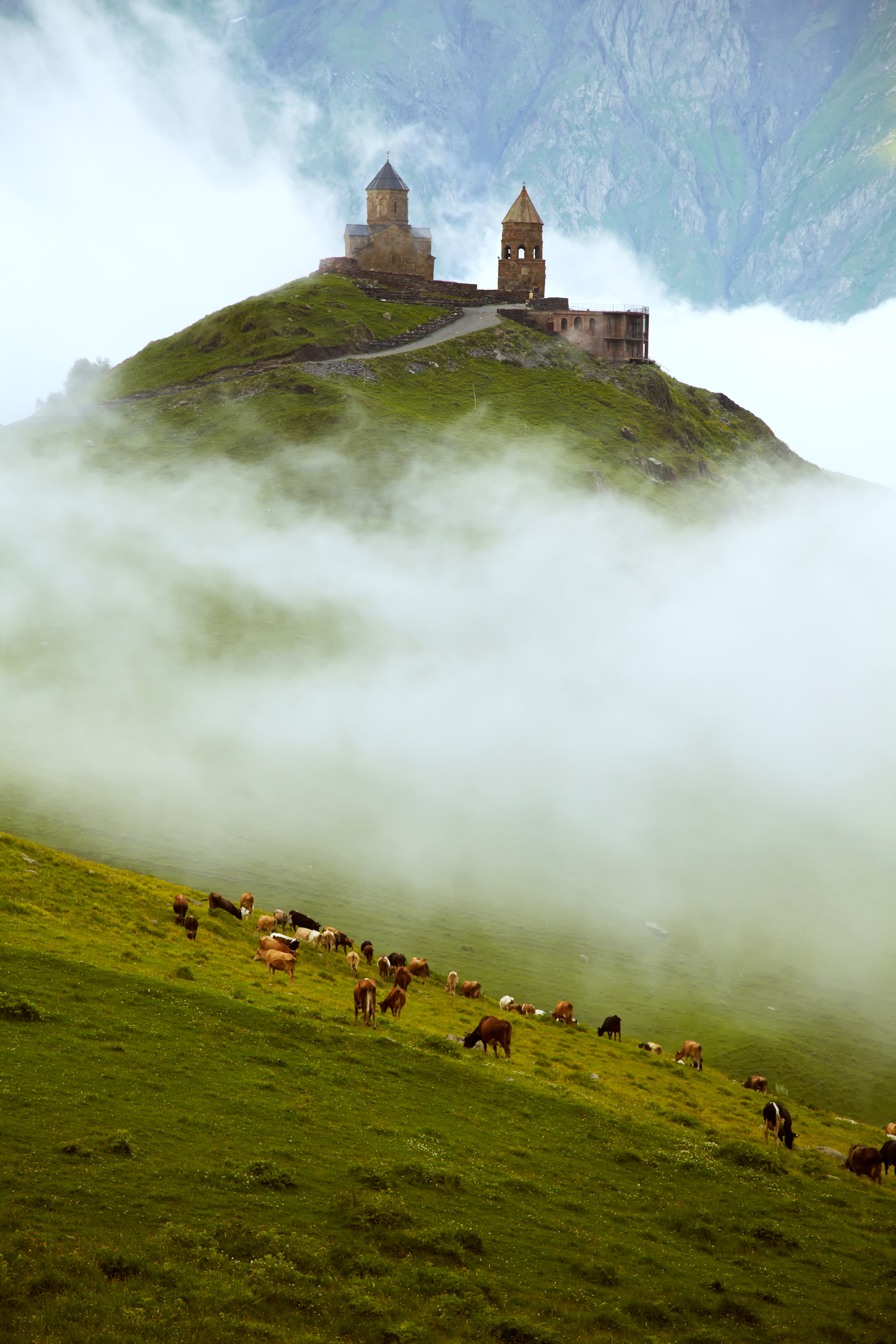Kazbek Bjerg Treenighedskirke i Georgien. 