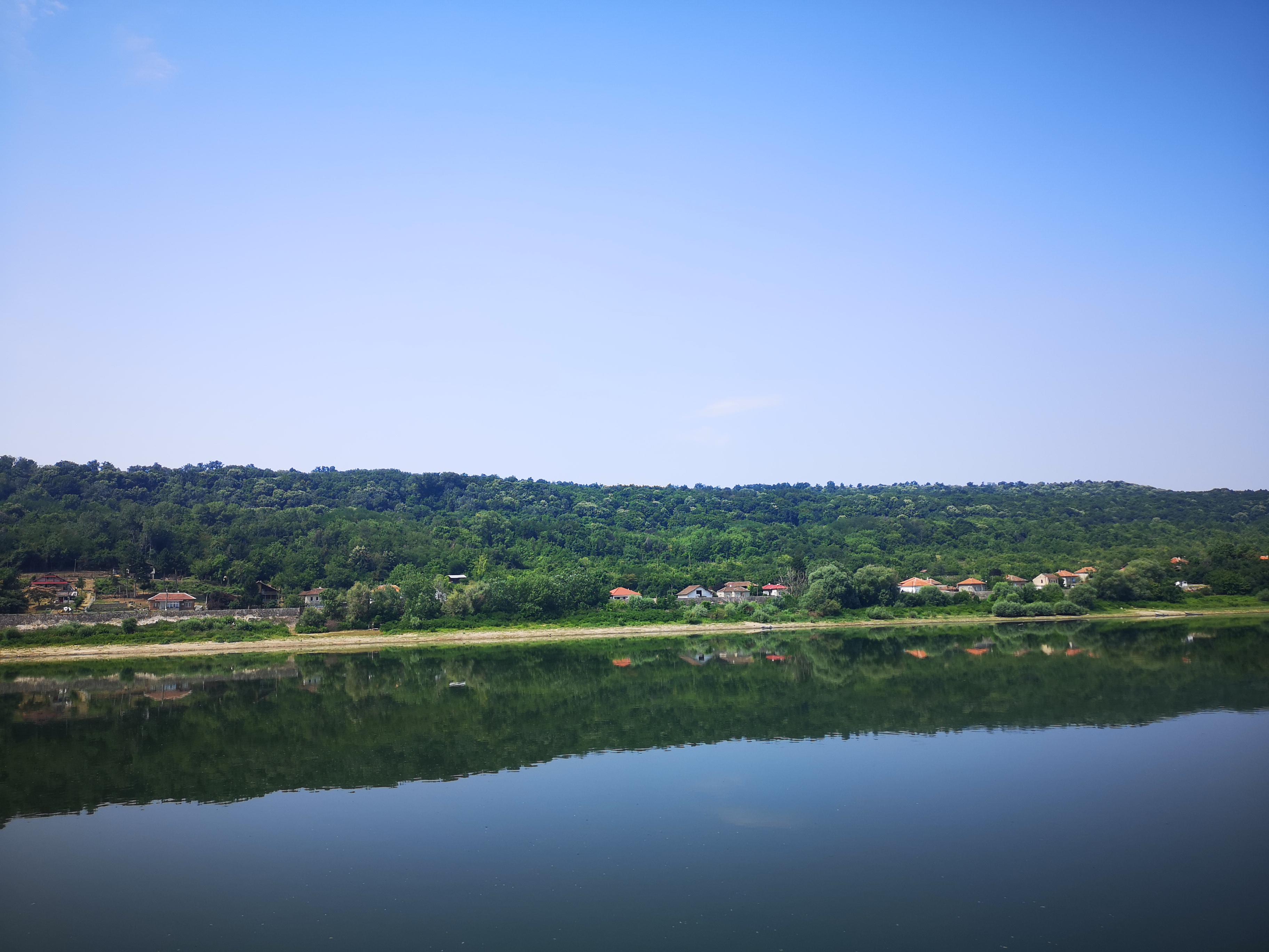 Sejlads på Donaufloden mod Vidin i Bulgarien.