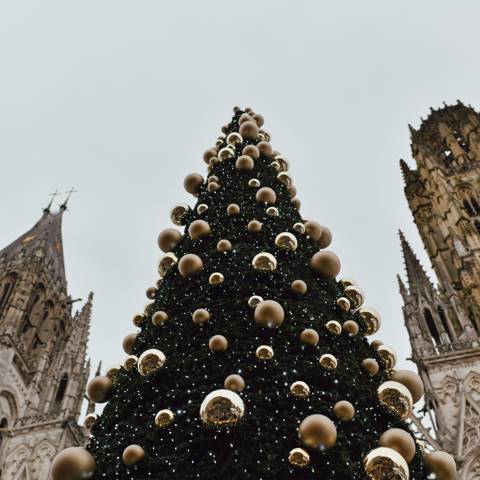 Katedralen i middelalderbyen Rouen i Frankrig.