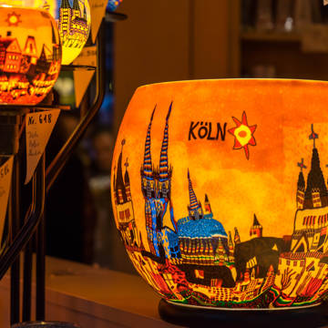 Souvenirs fra julemarked i Köln i Tyskland.