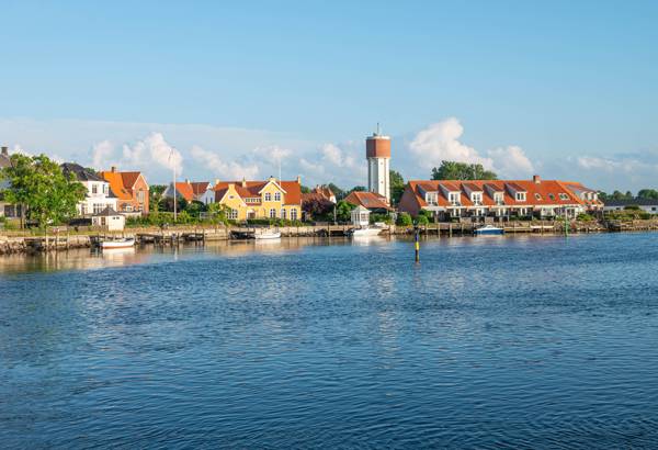 Kerteminde ved vandet i Danmark.