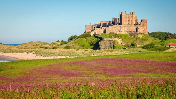Bamburgh Slot i England.