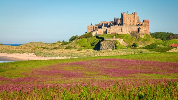 Bamburgh Slot i England.