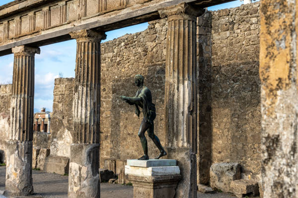 Statue i Pompeji i Italien.