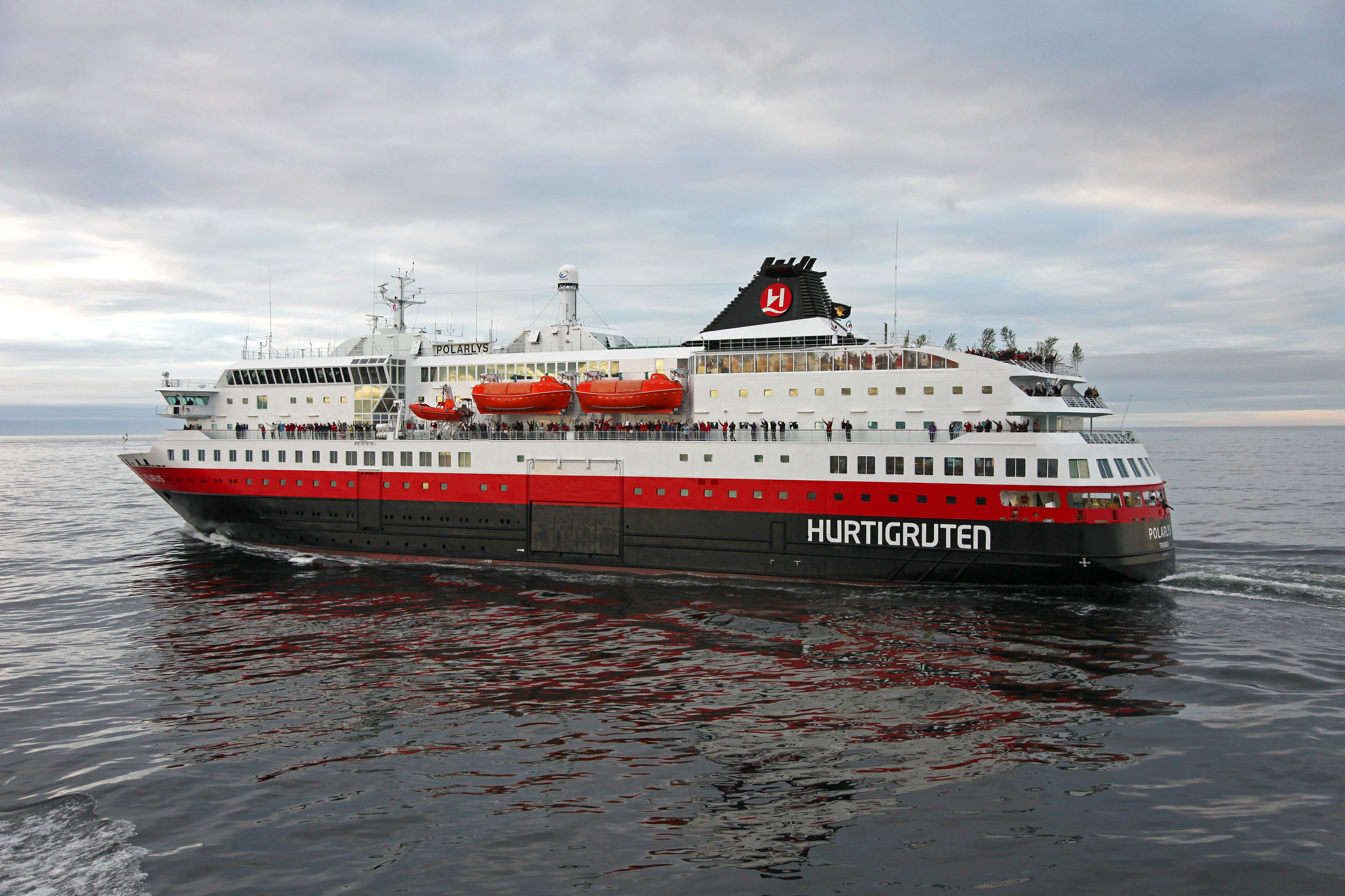 Skibet MS Polarlys fra Hurtigruten.