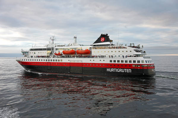 Skibet MS Polarlys fra Hurtigruten.