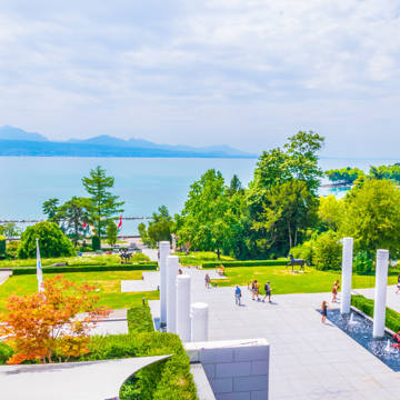 Udsigten over Genèvesøen fra Det Olympiske Museum i Lausanne i Schweiz.